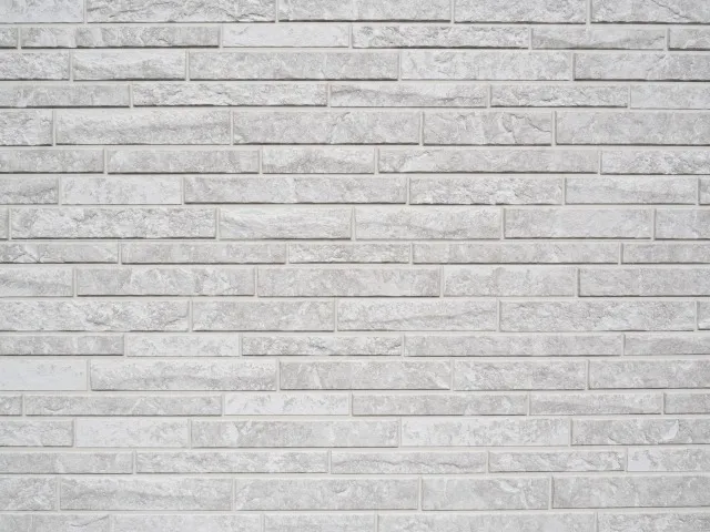 サイディング外壁の塗装は必要？塗り替えの判断基準をプロが解説